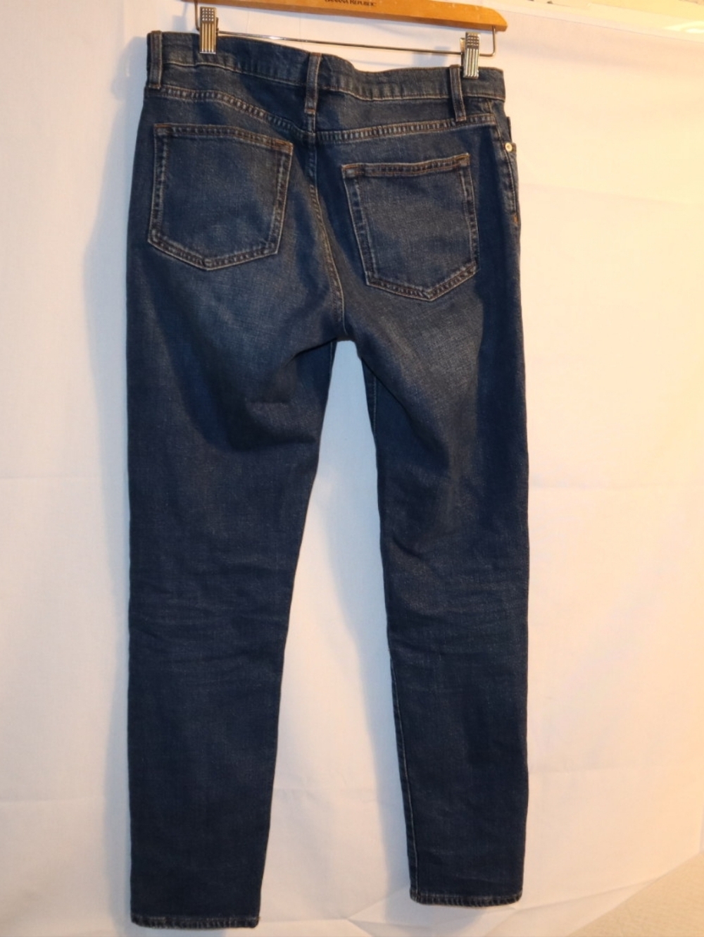 The FRAME Le Garçon in "Othello" is  classic mid-rise boyfriend jean Size 27 - Picture 7 of 13